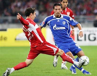 与强队抗衡 与强队抗衡